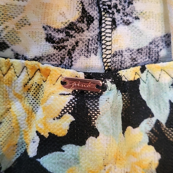 Swimsuit - Picture 4 of 5